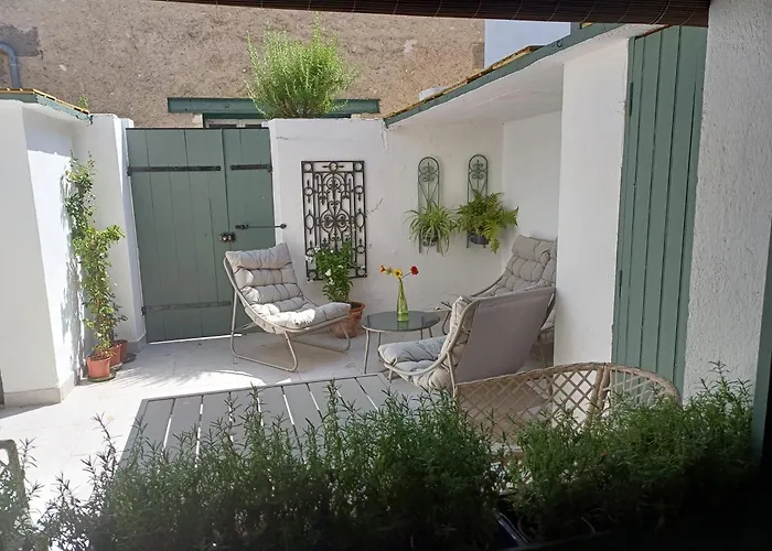 بيت للعطل La Belle Cour إيميت